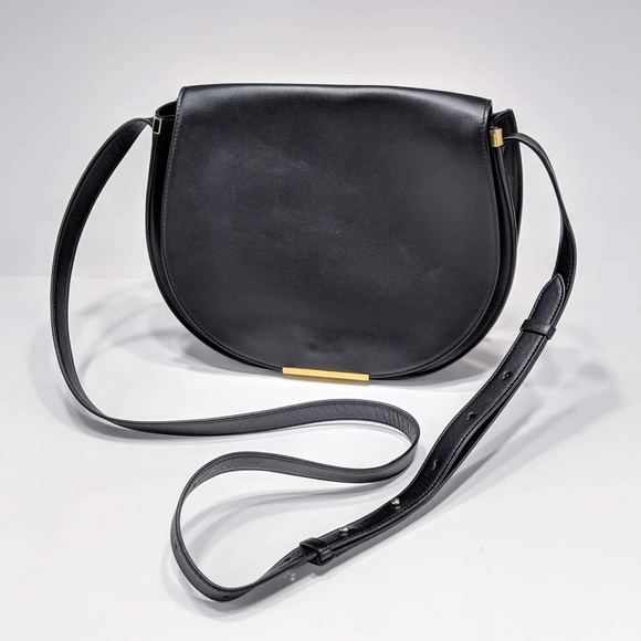 Cuyana Handbags - Cuyana Leather Saddle Bag Crossbody Equestrian XL